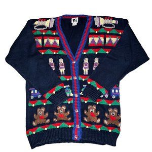 Traditional Tradng Co Christmas Holiday Sweater with a Varsity Vibe Size…